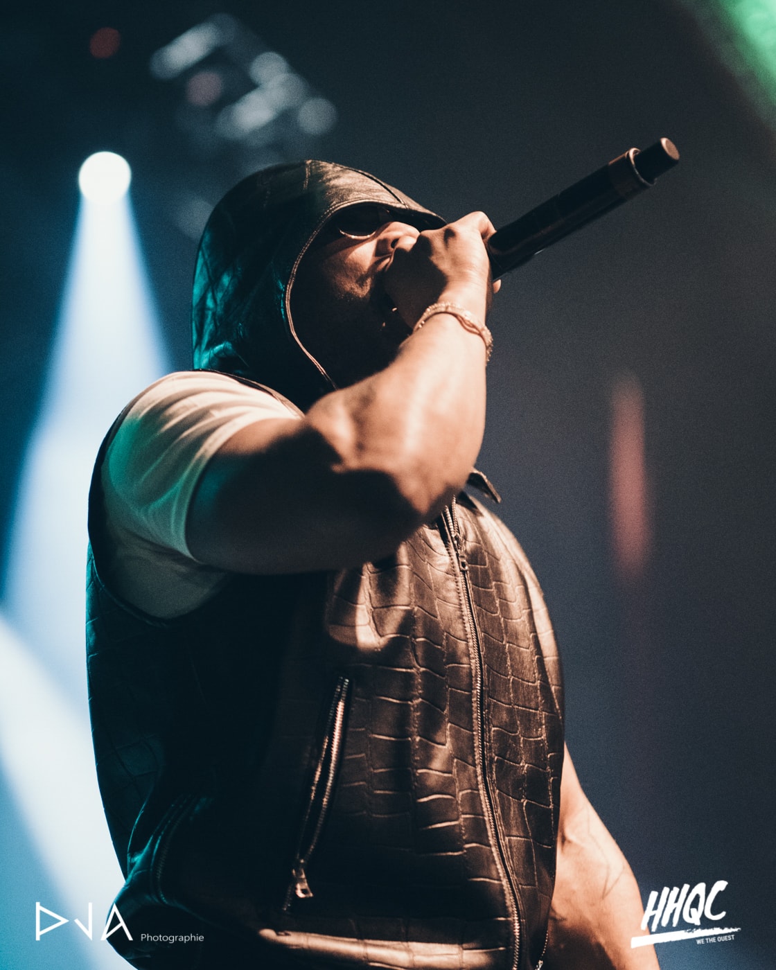 Nelly a enlevé son plaster pour son concert à Montréal [photos] - HHQC