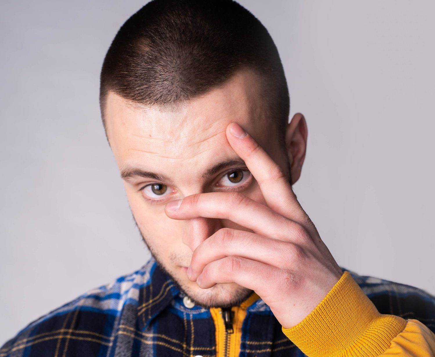 Miles Bell Rapper Le rappeur montréalais Miles Barnes fonde un OBNL pour combattre la ...